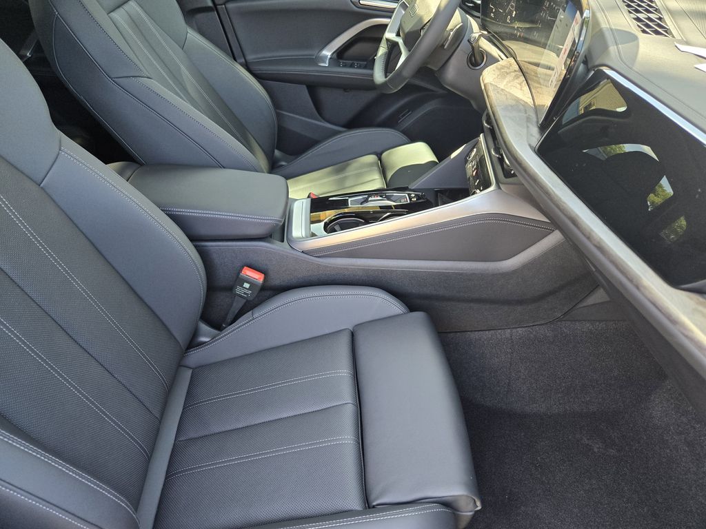 new 2025 Audi Q5 car, priced at $60,975