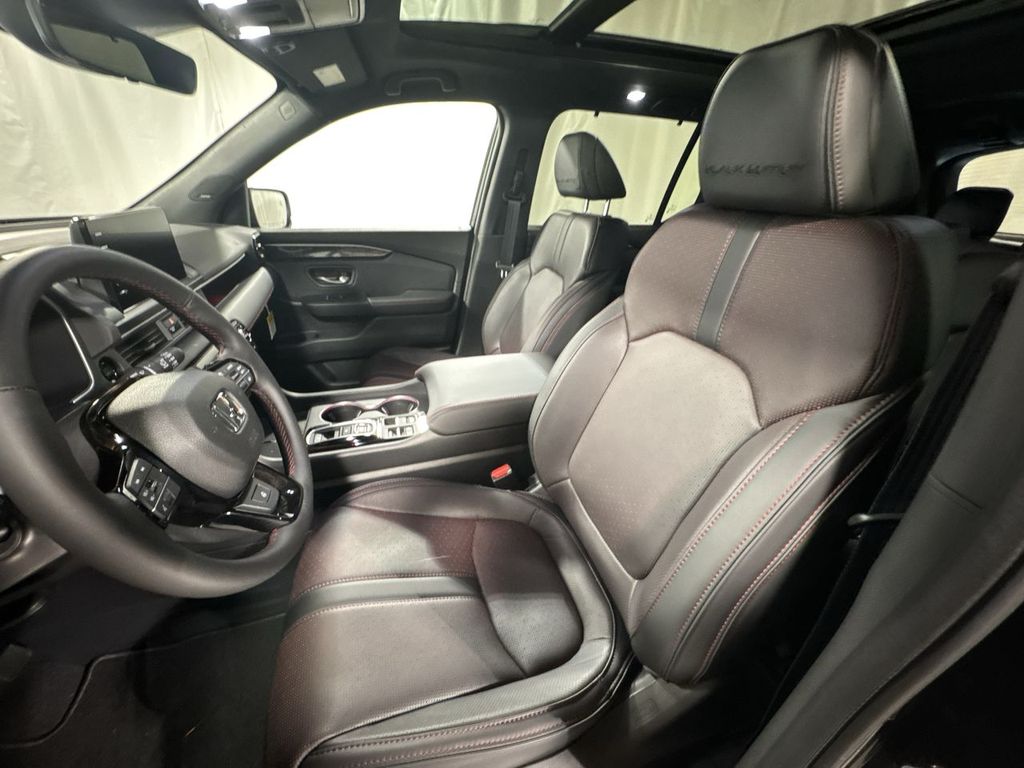 new 2025 Honda Pilot car, priced at $56,075