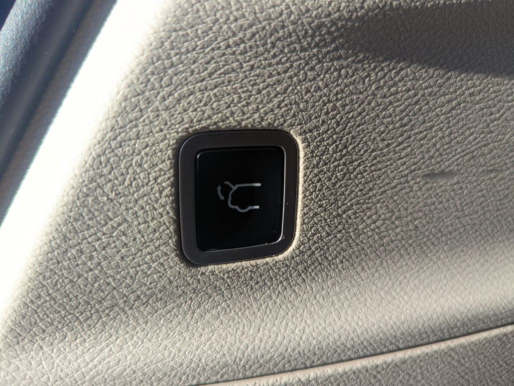 used 2018 Chrysler Pacifica car, priced at $11,193