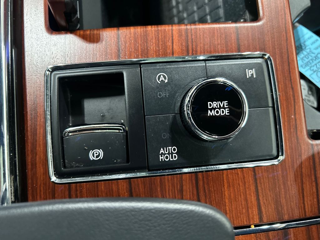 used 2023 Lincoln Navigator car, priced at $72,675