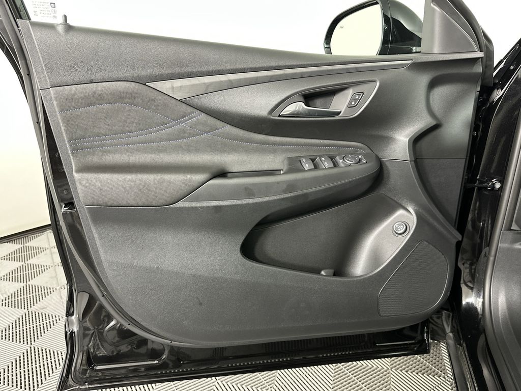 new 2025 Buick Envista car, priced at $29,869