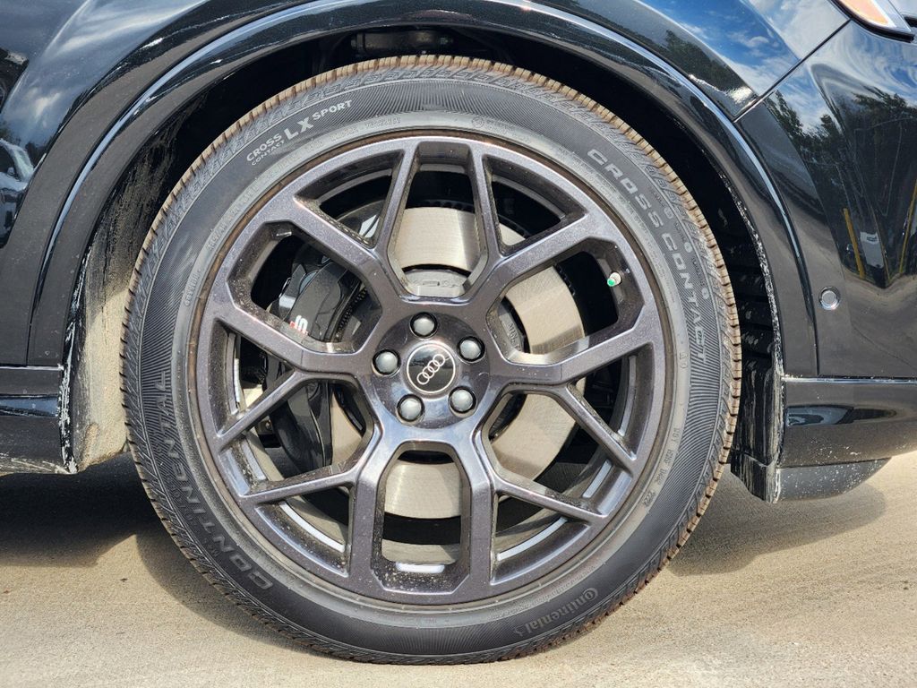new 2025 Audi SQ7 car, priced at $100,140