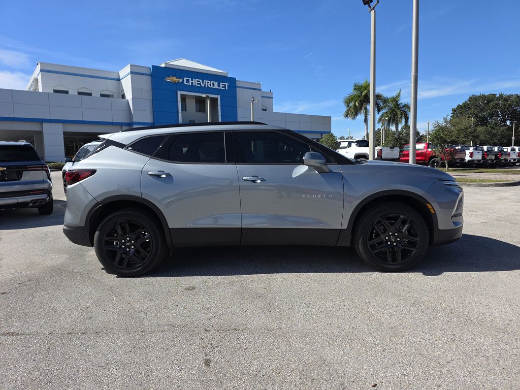 new 2025 Chevrolet Blazer car, priced at $35,295