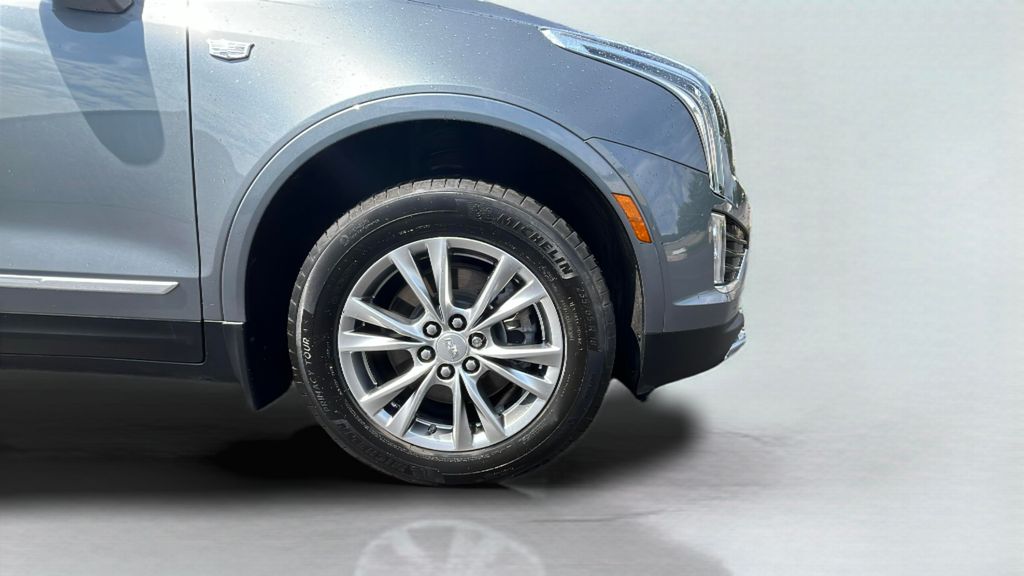 used 2022 Cadillac XT5 car, priced at $29,950