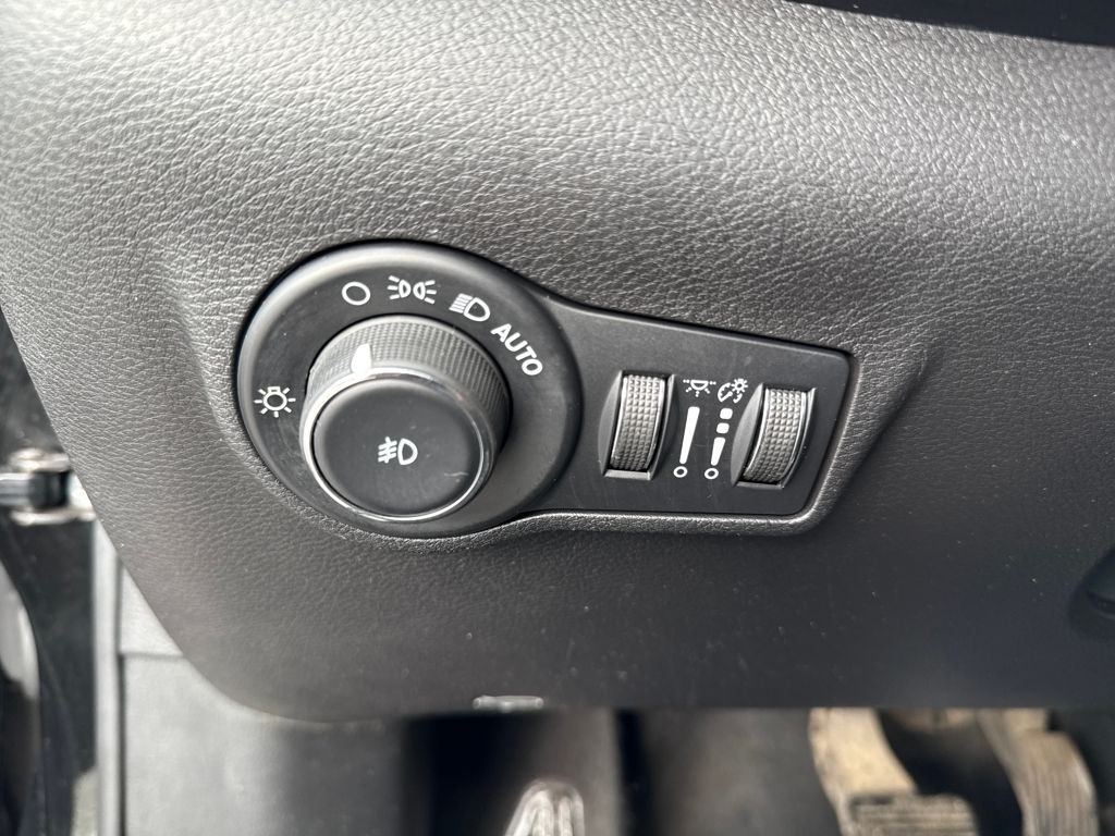 used 2022 Jeep Compass car, priced at $19,800