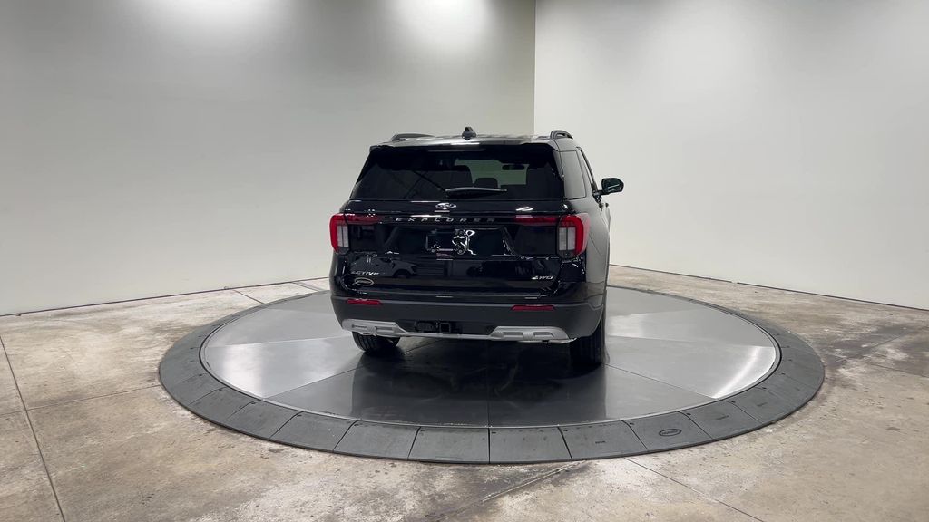 new 2025 Ford Explorer car, priced at $45,826