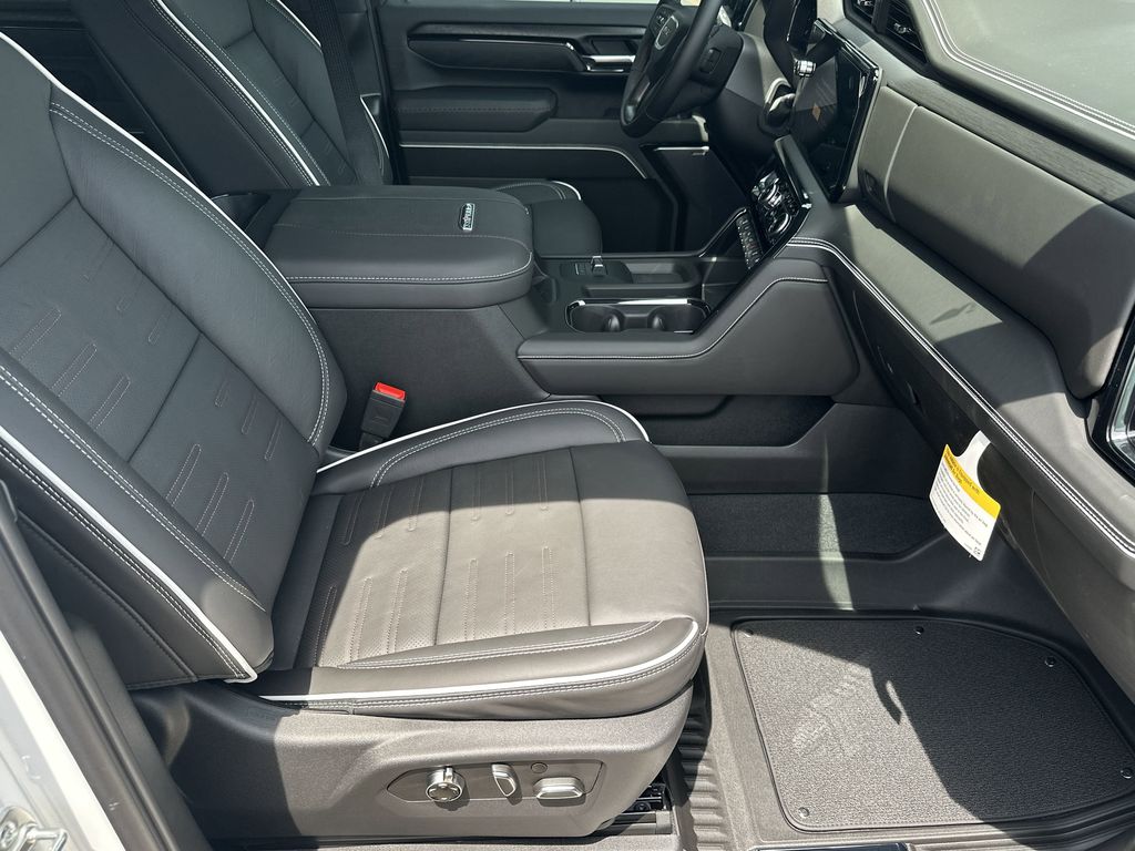 new 2025 GMC Sierra 2500HD car, priced at $94,054