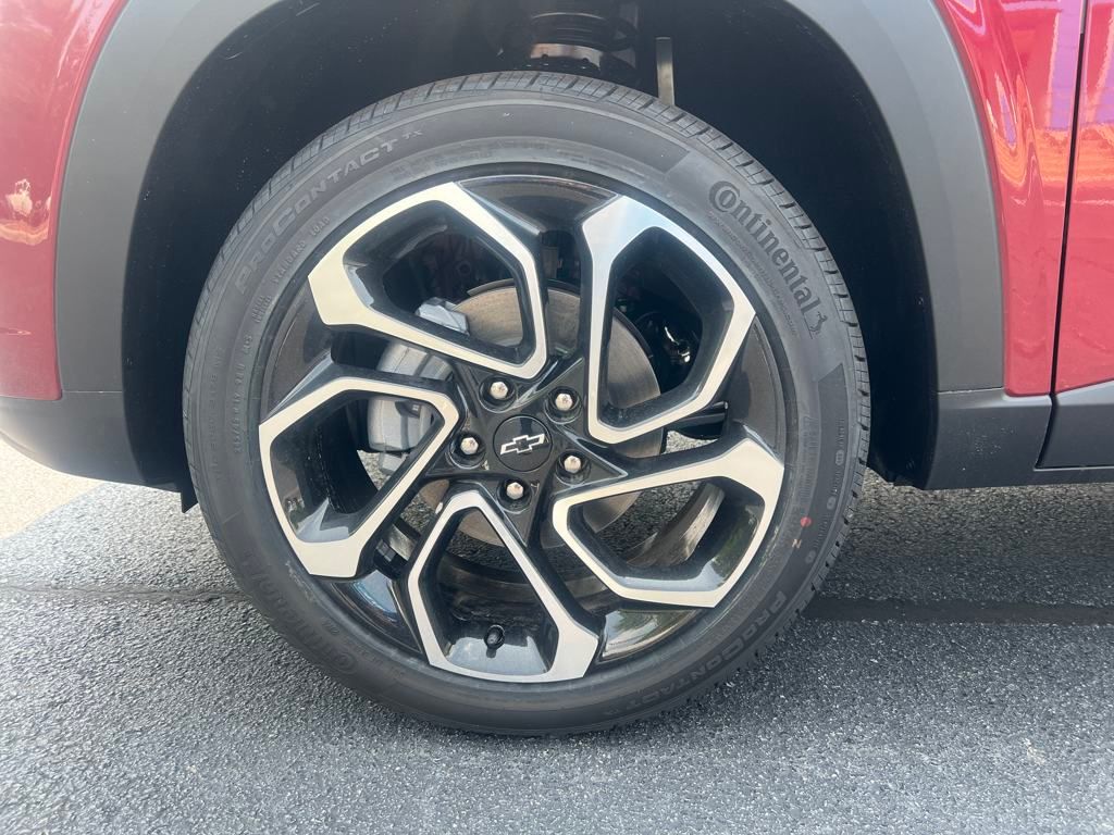 new 2025 Chevrolet Trax car, priced at $26,690
