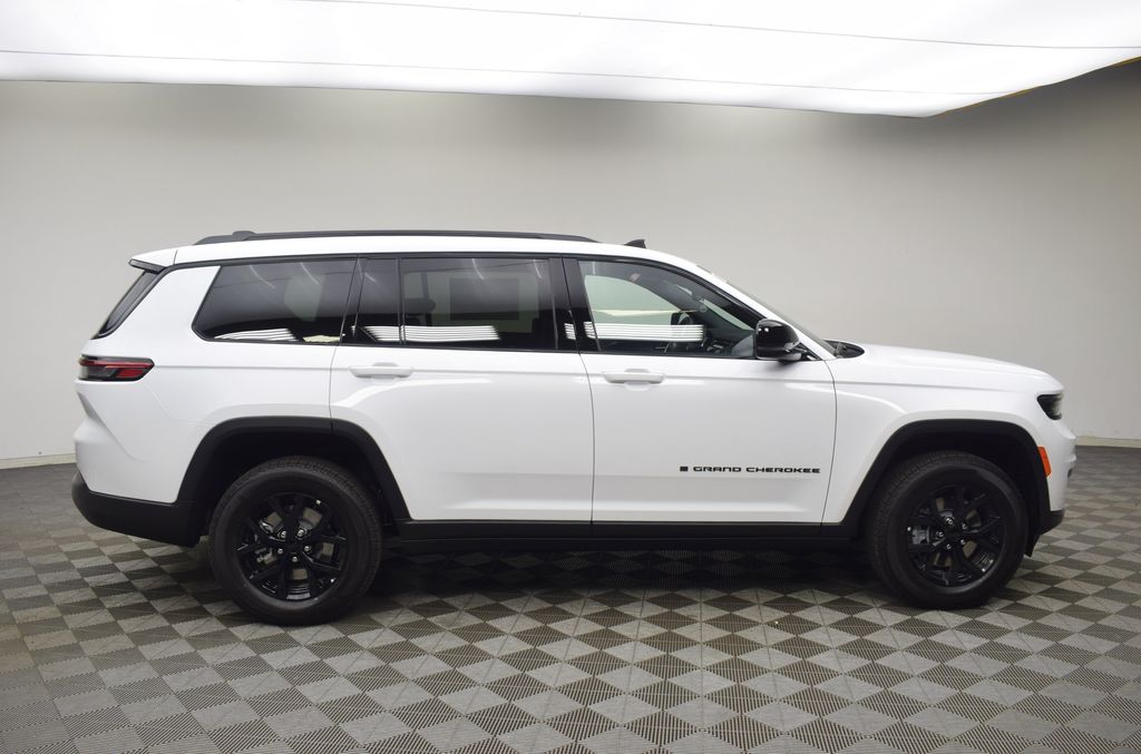 new 2025 Jeep Grand Cherokee L car, priced at $45,635