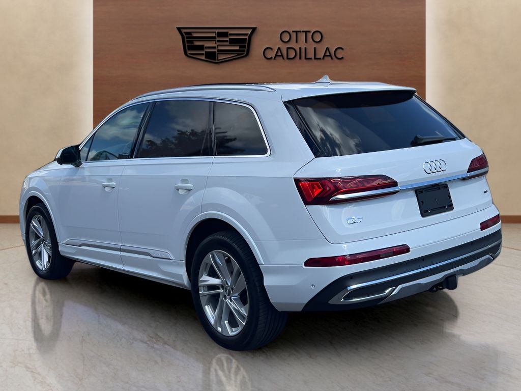 used 2020 Audi Q7 car, priced at $32,300