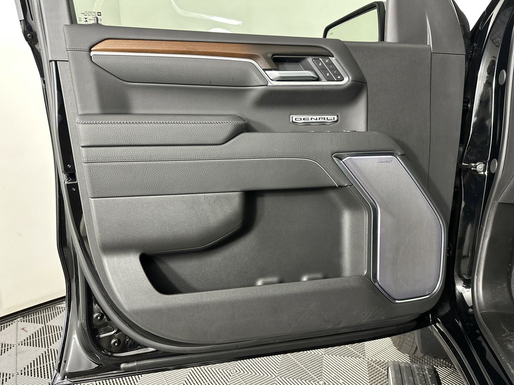 new 2025 GMC Sierra 1500 car, priced at $68,494