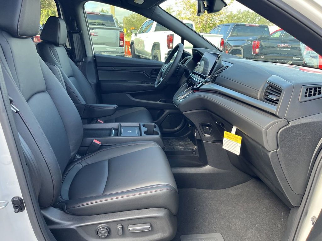 new 2025 Honda Odyssey car, priced at $43,464