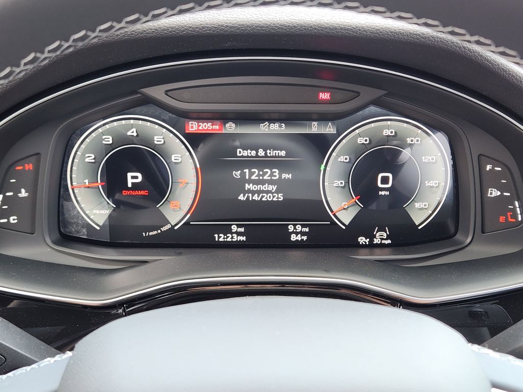 new 2025 Audi Q7 car, priced at $77,840