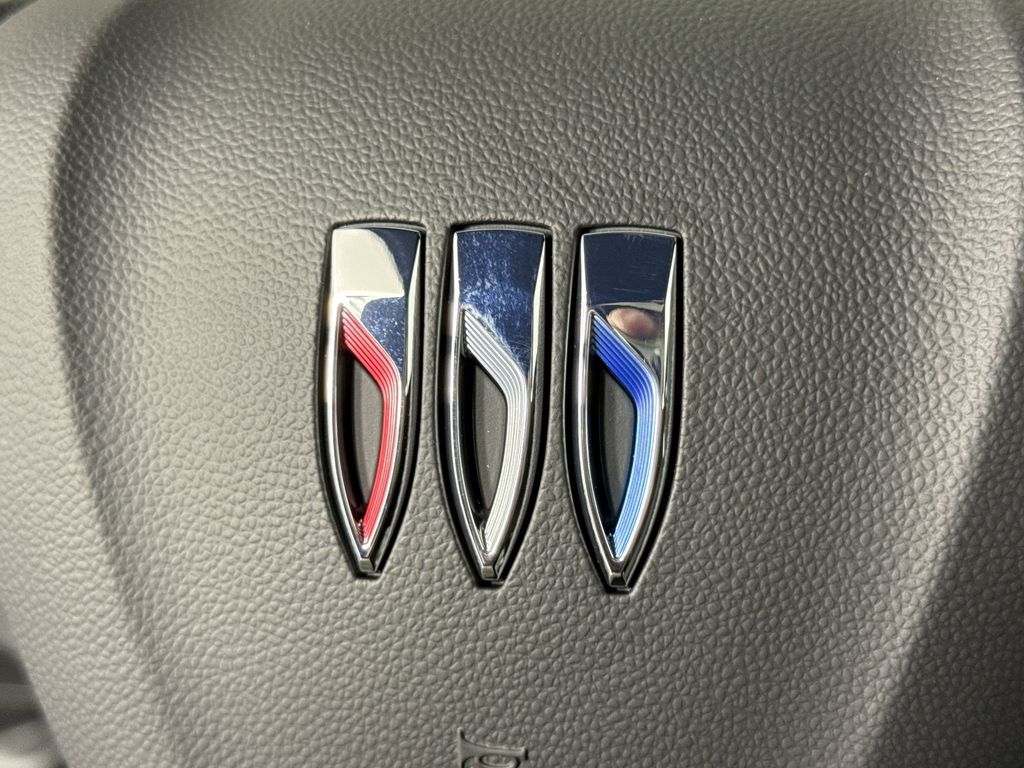new 2025 Buick Envista car, priced at $31,085