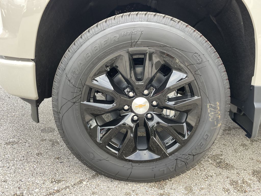 new 2026 Chevrolet Silverado 1500 car, priced at $32,795