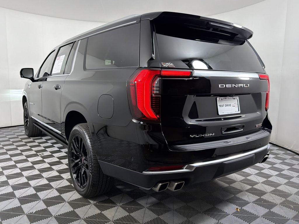 used 2025 GMC Yukon XL car, priced at $83,990