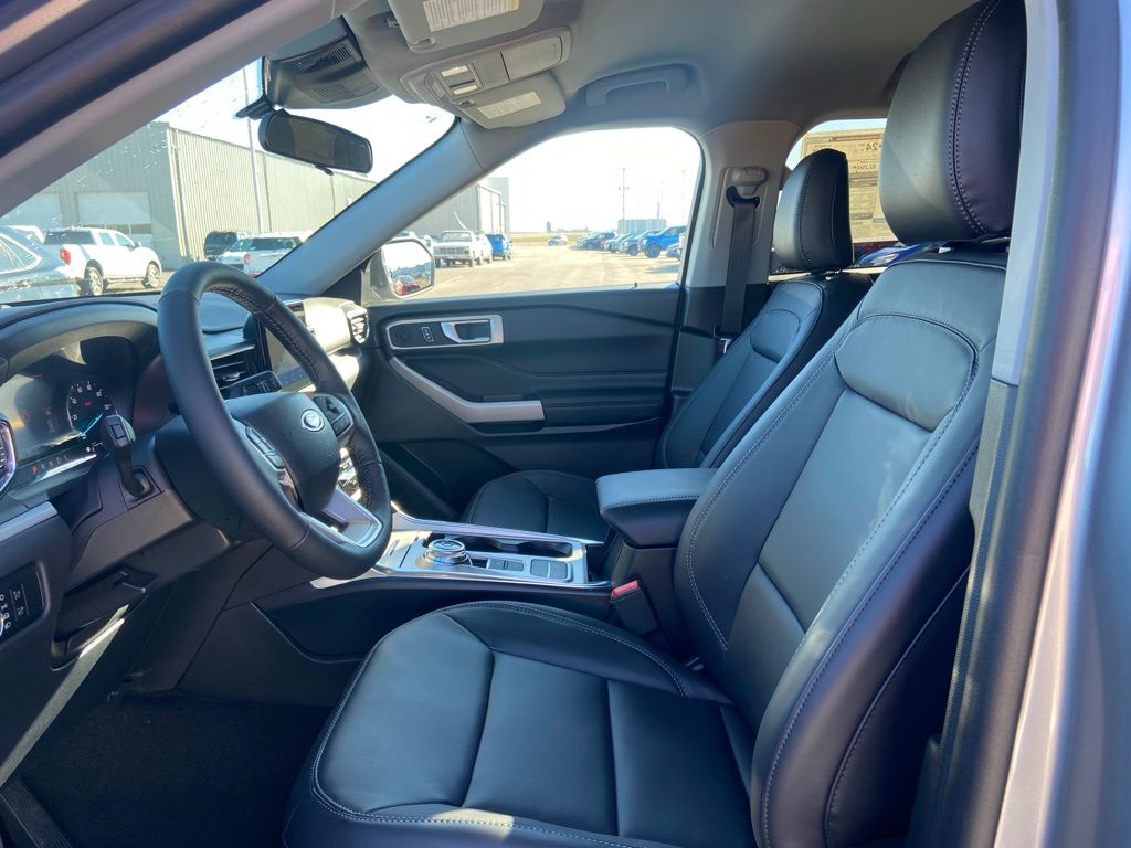 new 2024 Ford Explorer car, priced at $42,309