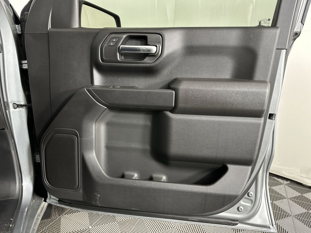 new 2025 GMC Sierra 1500 car, priced at $50,305