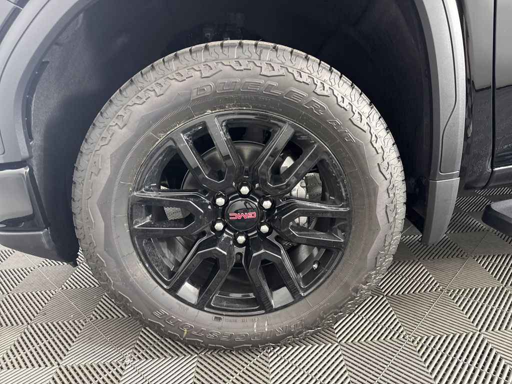 new 2025 GMC Sierra 1500 car, priced at $60,424