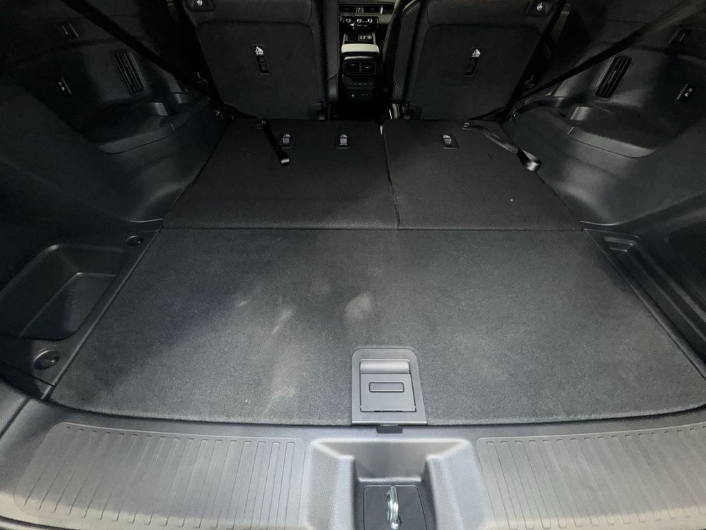 new 2025 Honda Pilot car, priced at $50,895