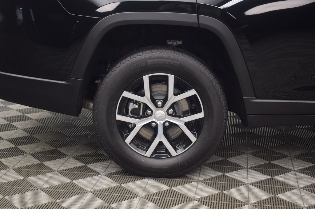 new 2025 Jeep Grand Cherokee L car, priced at $50,651