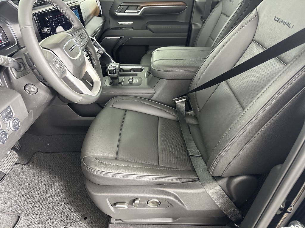 new 2025 GMC Sierra 1500 car, priced at $68,494