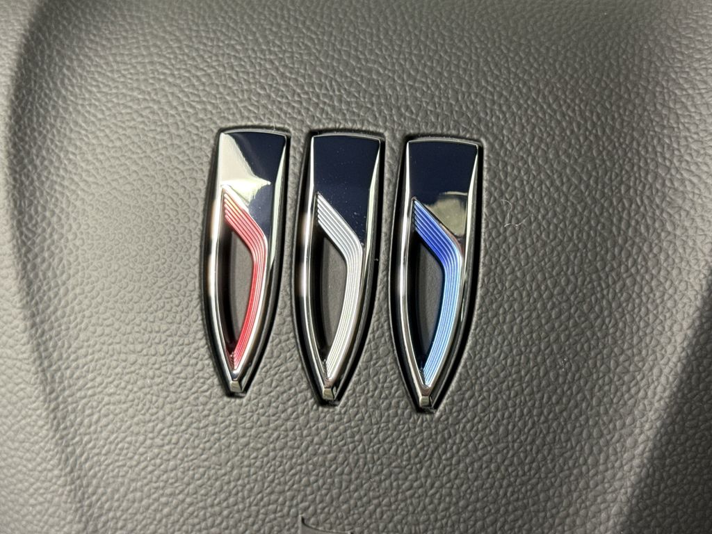 new 2025 Buick Envista car, priced at $31,085