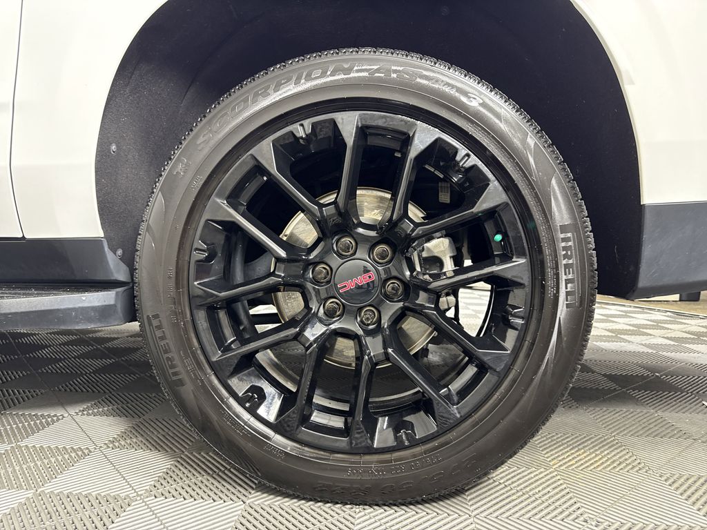 used 2023 GMC Yukon XL car, priced at $55,697