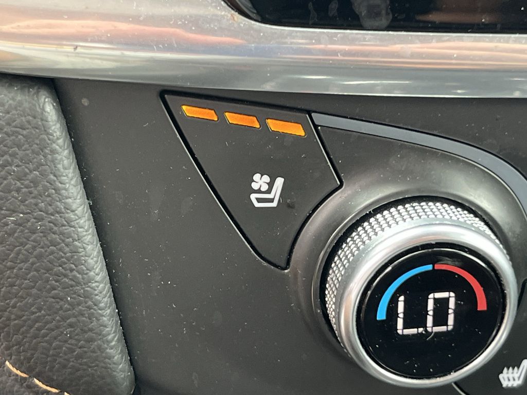 used 2019 Chevrolet Traverse car, priced at $17,991