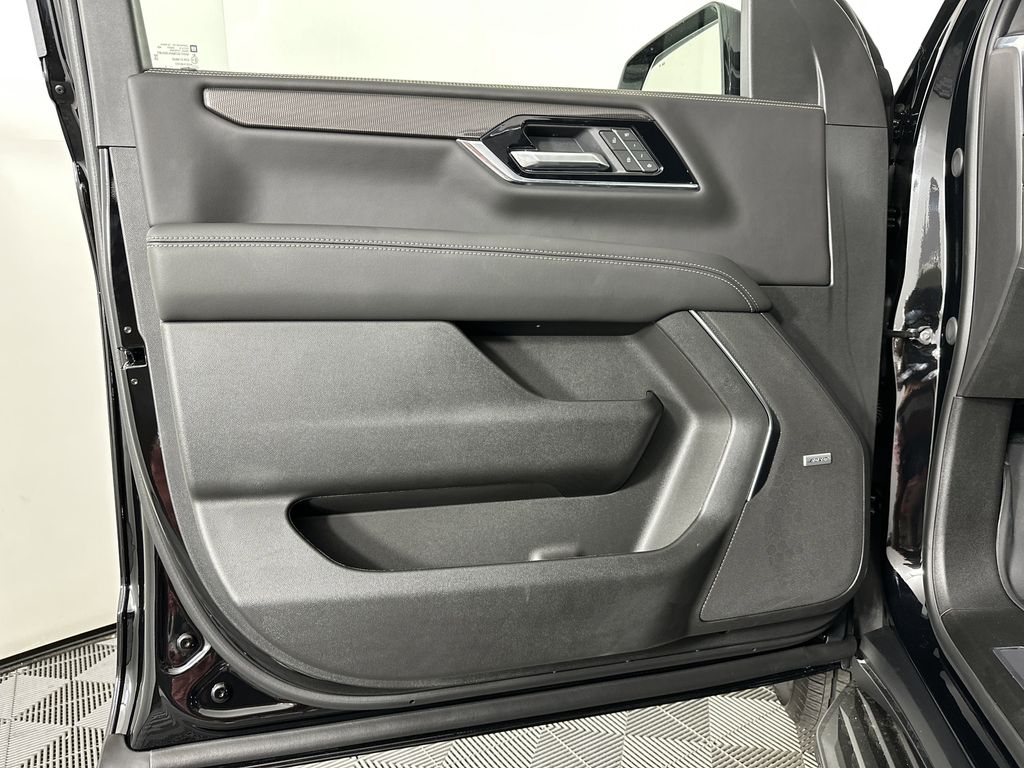 new 2025 GMC Yukon car, priced at $73,909