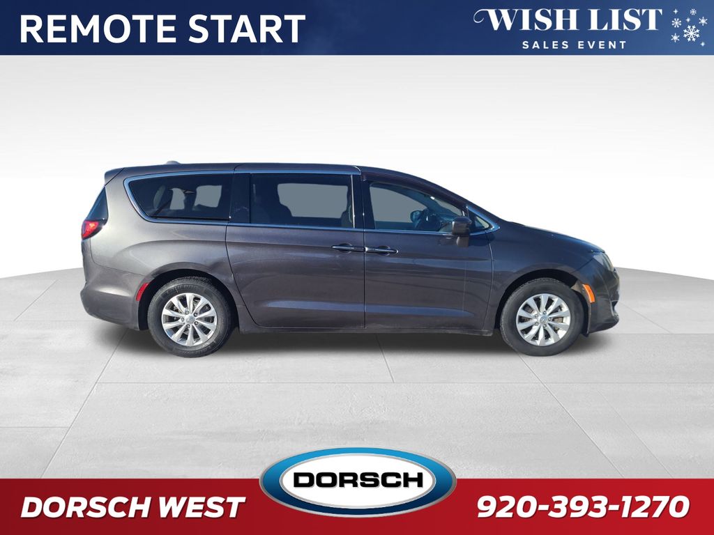 used 2018 Chrysler Pacifica car, priced at $13,546