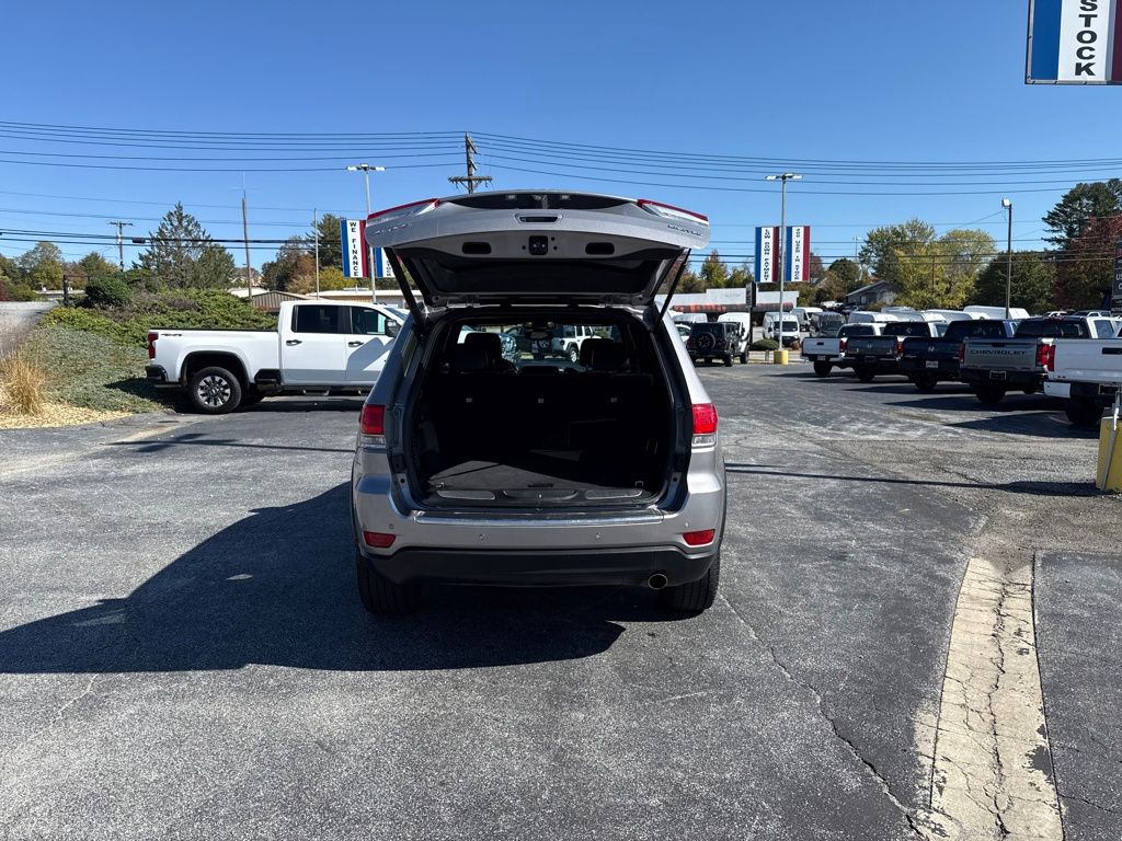used 2018 Jeep Grand Cherokee car, priced at $20,215