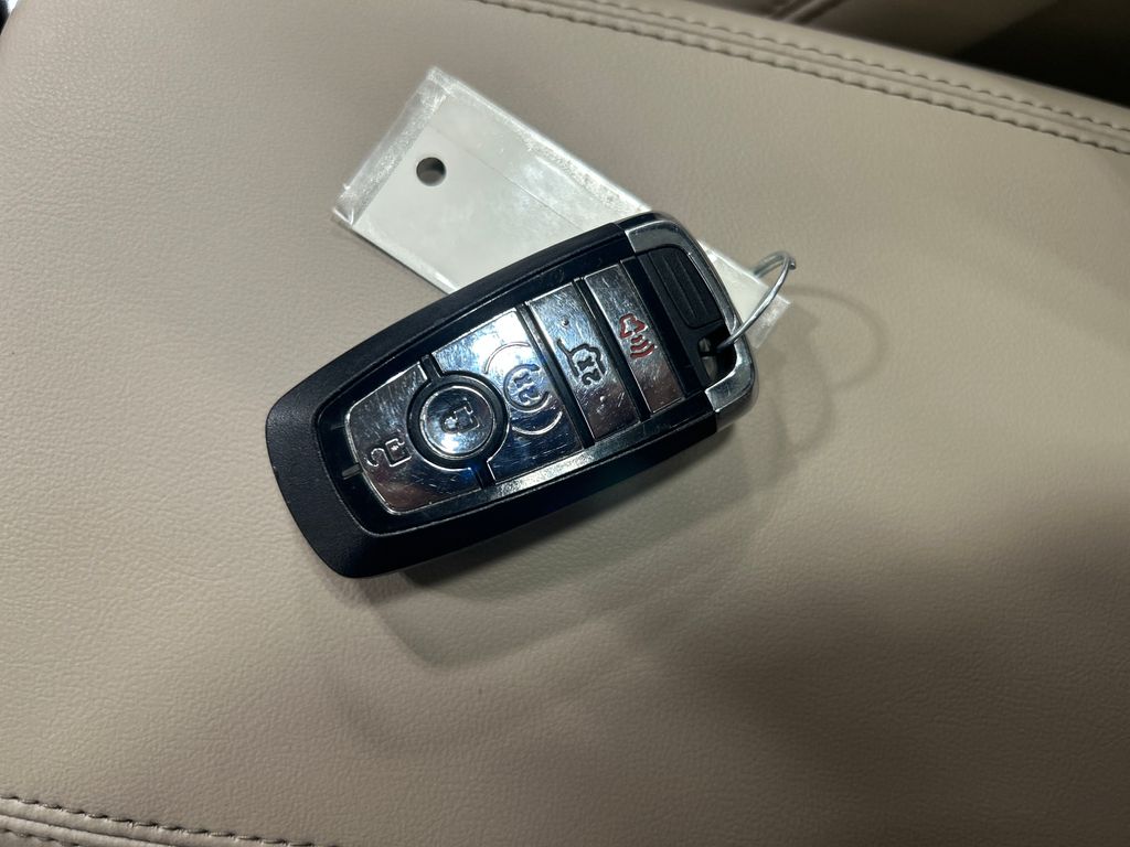 used 2022 Lincoln Nautilus car, priced at $35,794
