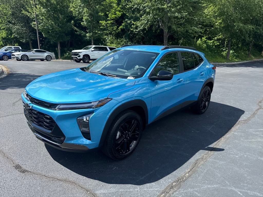 new 2025 Chevrolet Trax car, priced at $27,085