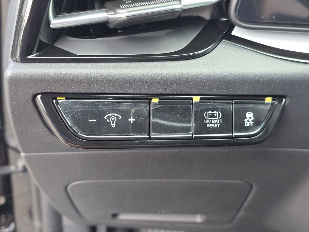 new 2025 Kia Niro car, priced at $30,239