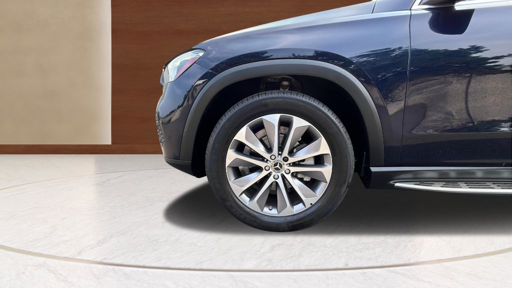 used 2022 Mercedes-Benz GLE car, priced at $43,000