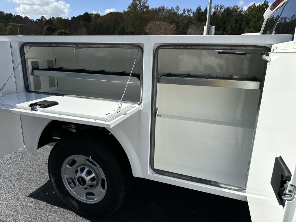 new 2024 GMC Sierra 2500HD car, priced at $51,433