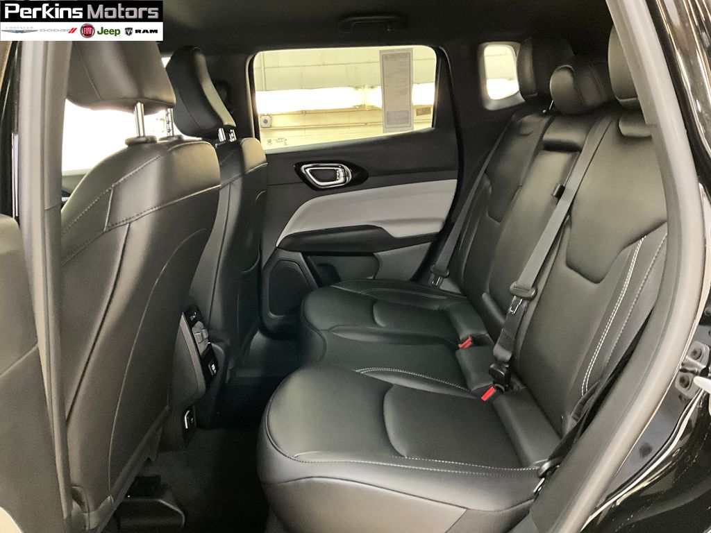 new 2025 Jeep Compass car, priced at $30,424