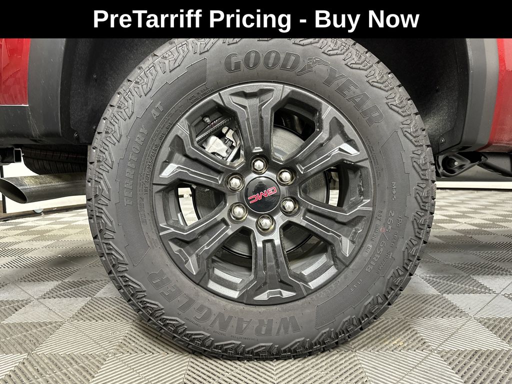 new 2025 GMC Canyon car, priced at $40,995