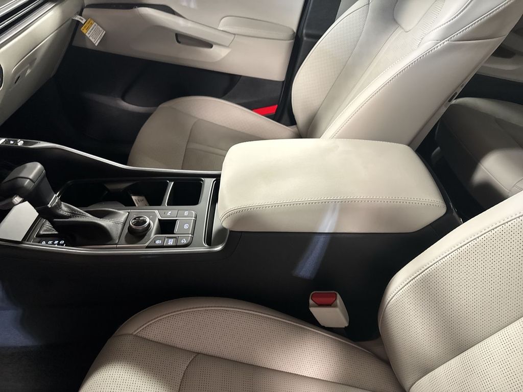 new 2025 Kia Sorento car, priced at $42,071
