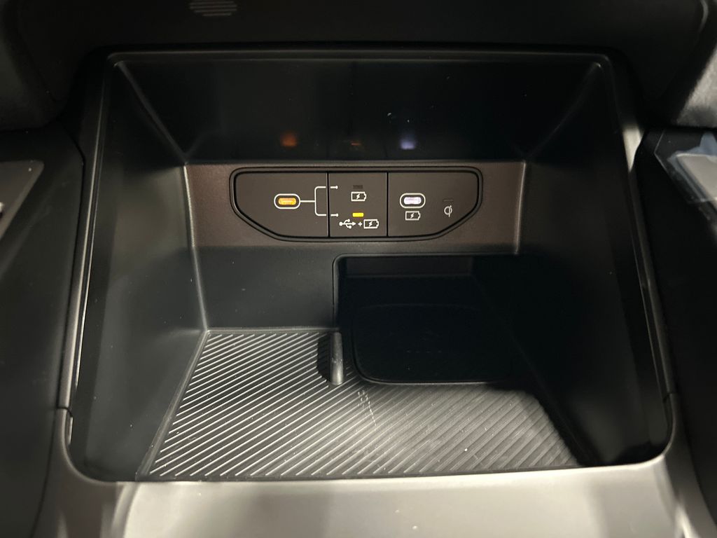 new 2025 Kia Sorento car, priced at $36,259