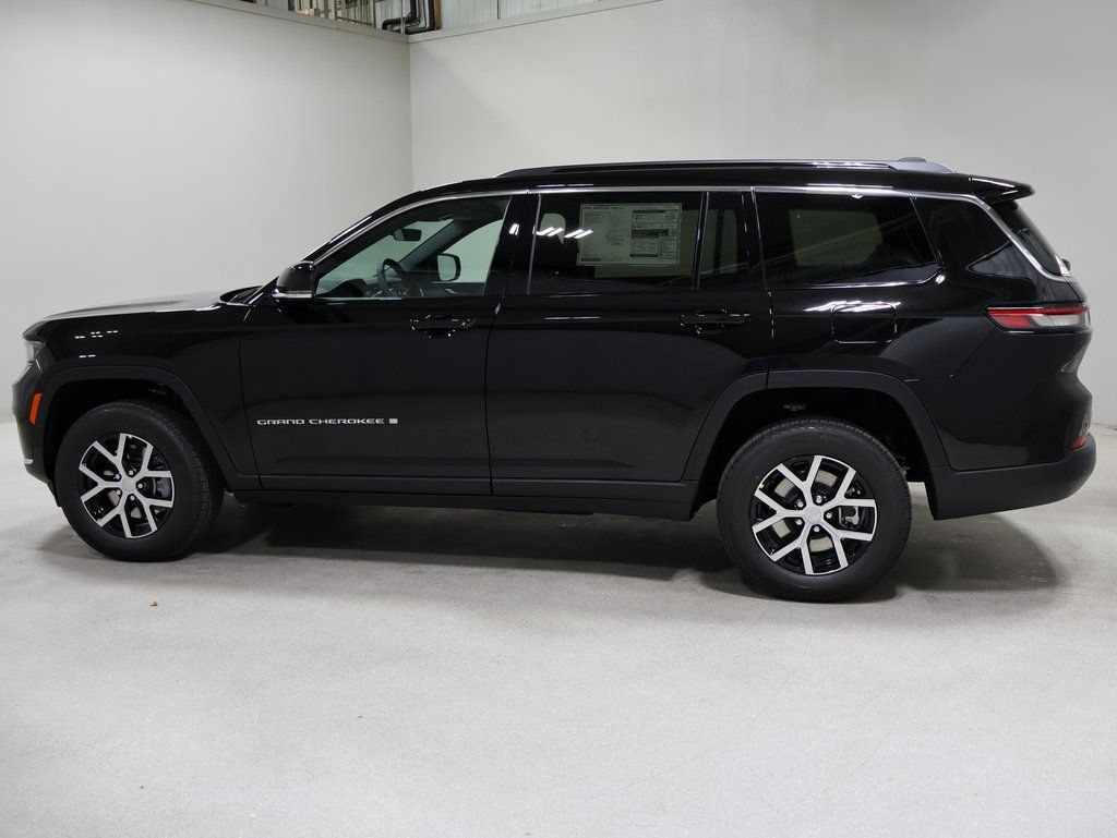 new 2025 Jeep Grand Cherokee L car, priced at $48,295