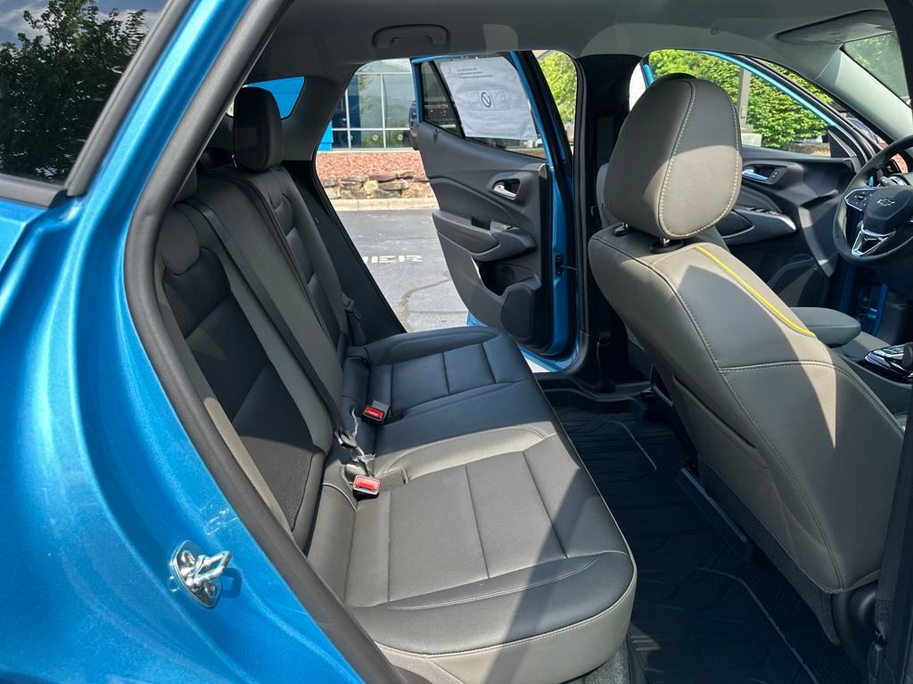new 2025 Chevrolet Trax car, priced at $27,335