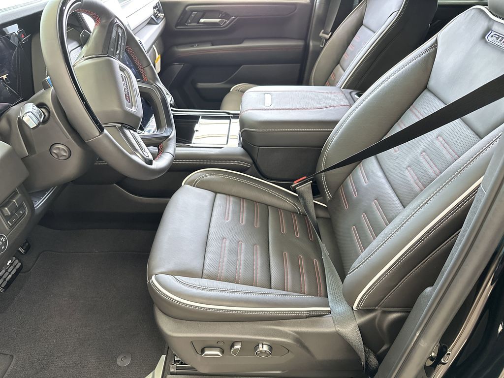 new 2025 GMC Yukon car, priced at $100,589