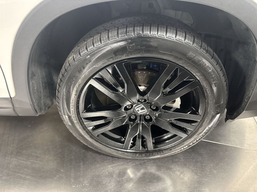 used 2022 Honda Pilot car, priced at $33,792