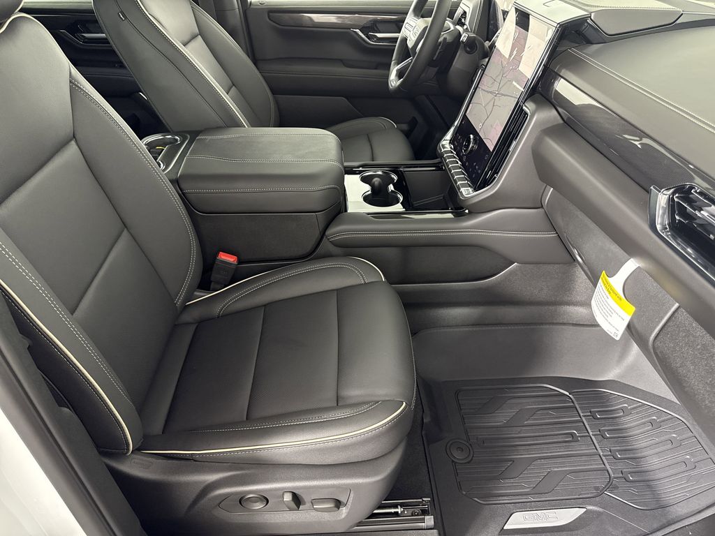new 2025 GMC Yukon car, priced at $76,034