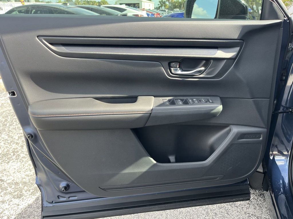 new 2025 Honda CR-V Hybrid car, priced at $34,603