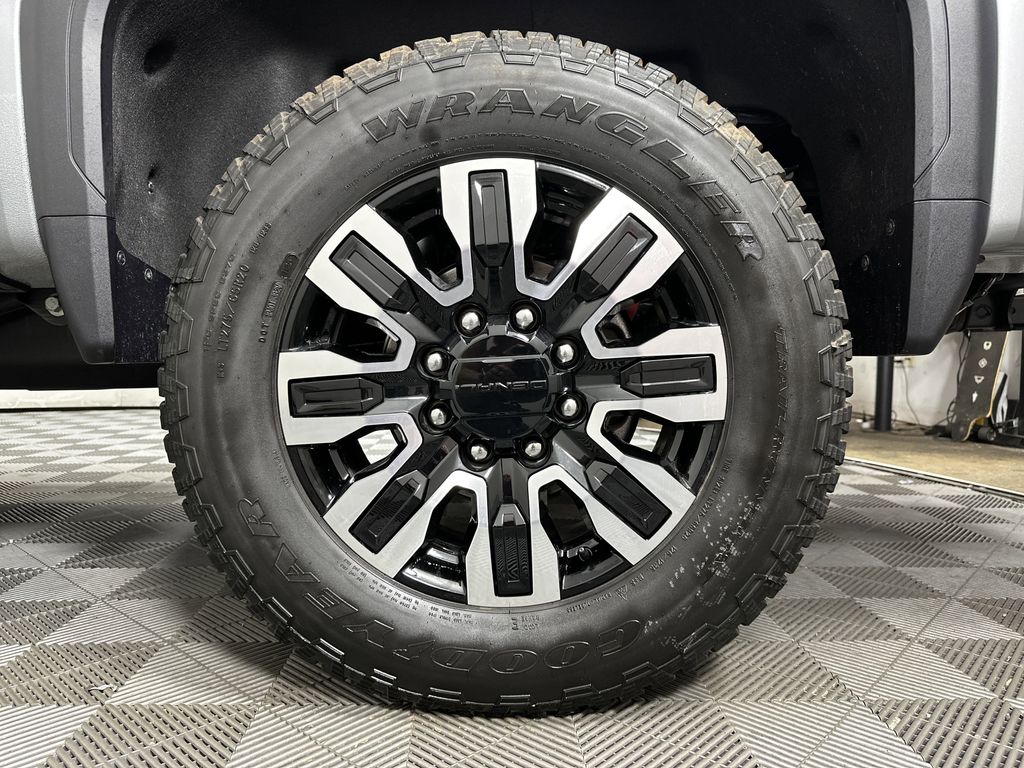 new 2025 GMC Sierra 2500HD car, priced at $94,014