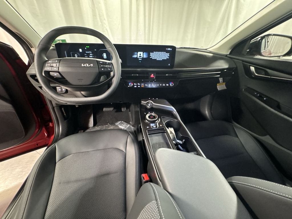 new 2025 Kia EV6 car, priced at $49,917