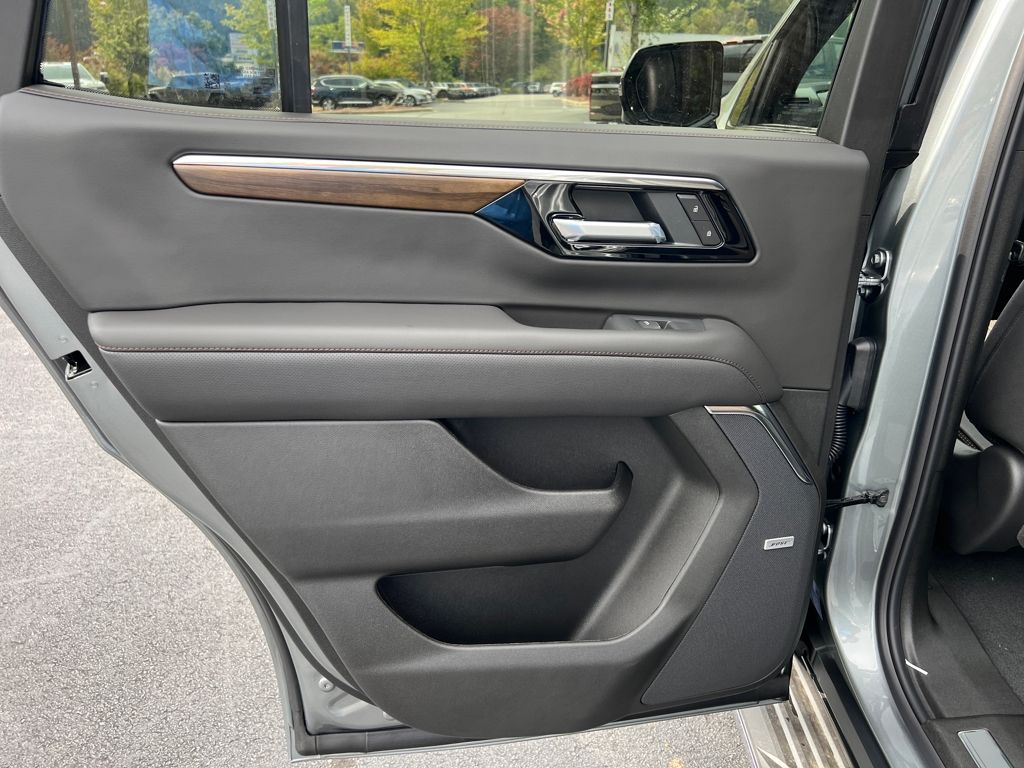 new 2025 Chevrolet Tahoe car, priced at $80,411
